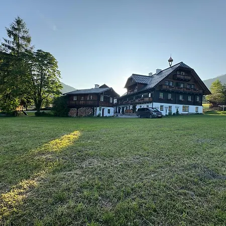 Bauernhof Helpferer Apartman Ramsau am Dachstein